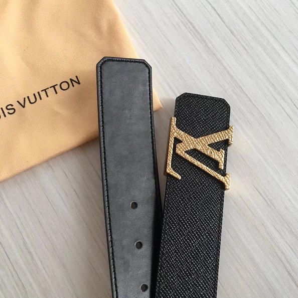 Louis vuitton original taiga leather 40mm belt M9839U black