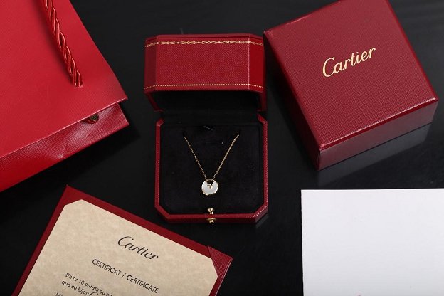 Cartier amulette de necklace B3047100 white