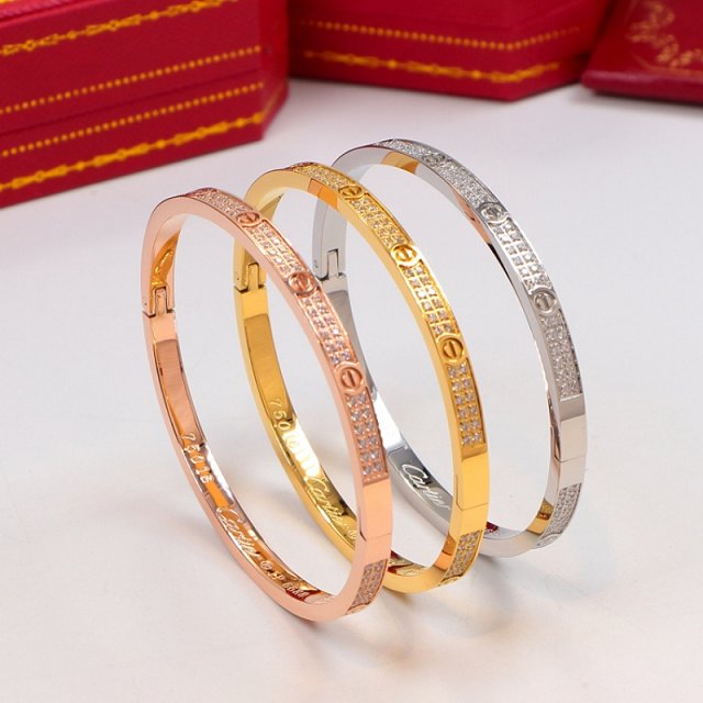 Cartier love bracelet small with diamond B6048017