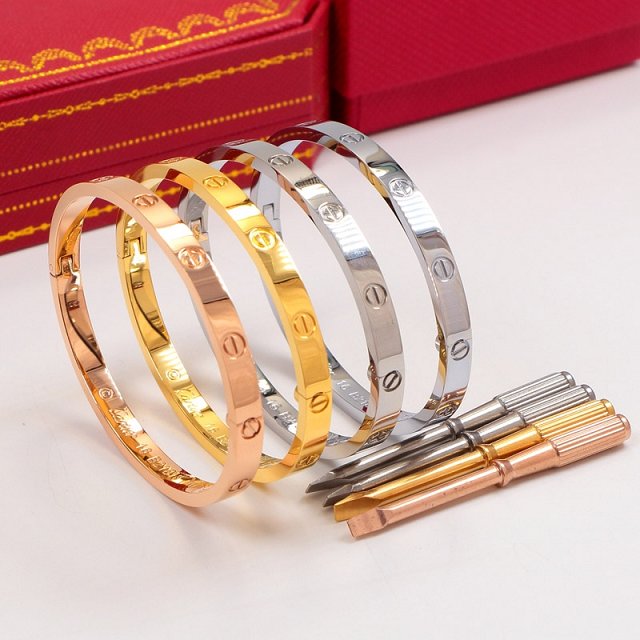 Cartier top quality love bracelet B6048019