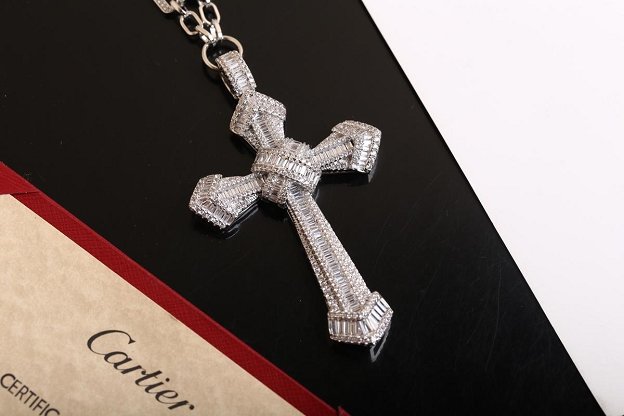 Cartier Cross diamonds necklace B7221701