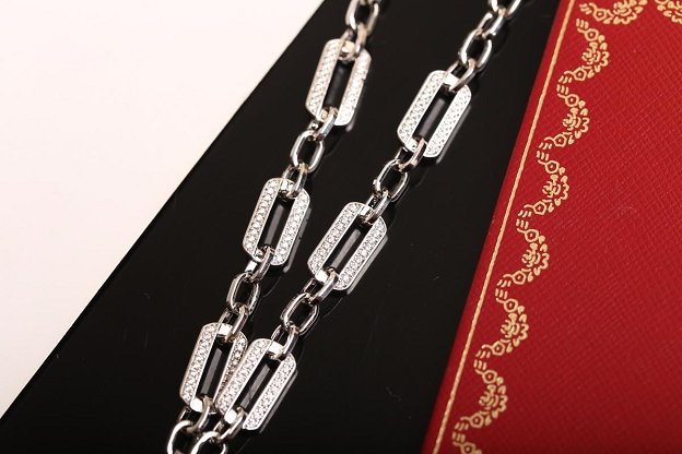 Cartier Cross diamonds necklace B7221701