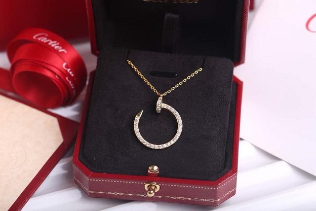 Cartier juste un clou necklace B7224512