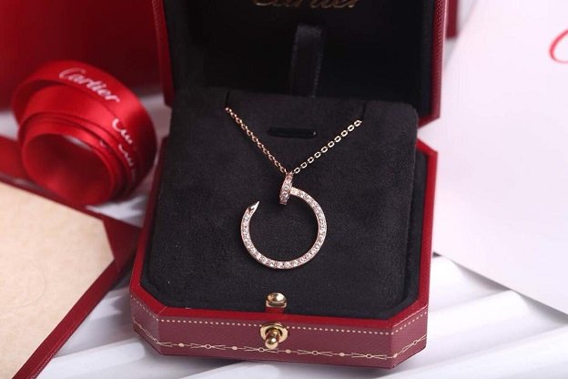 Cartier juste un clou necklace B7224512