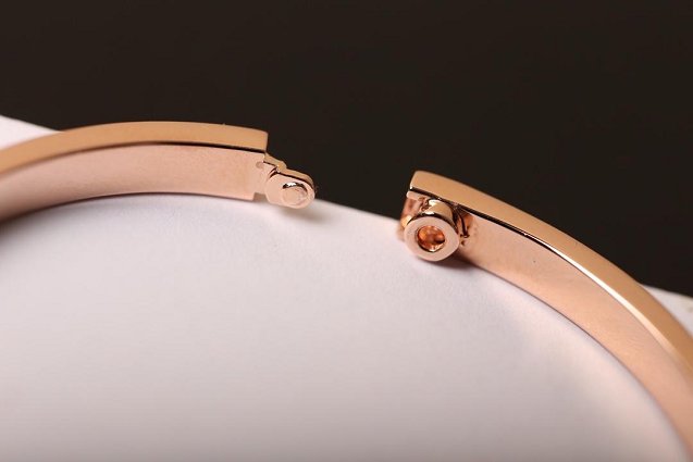 Cartier top quality love bracelet B6047417