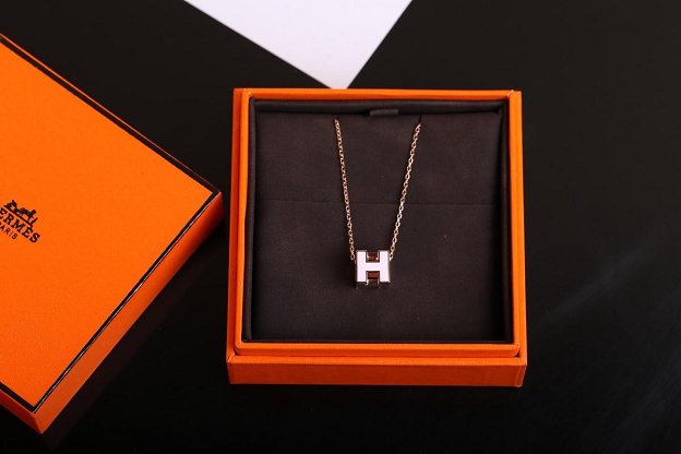 Hermes square H pendant H216336 white