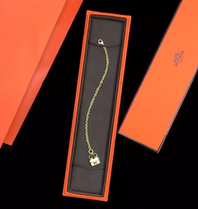 Hermes constance amulette diamond bracelet H109616