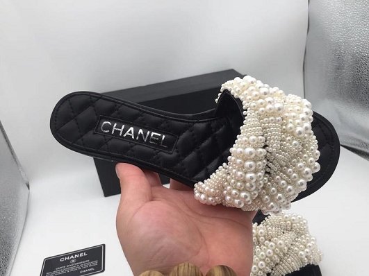 CC lambskin&pearls mules G34689 black&white