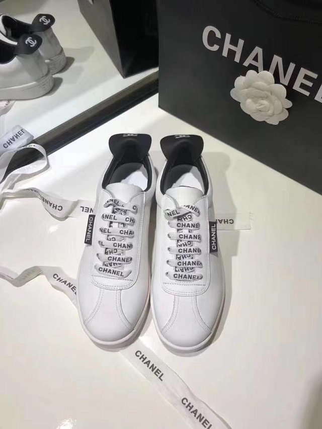 CC calfskin sneakers G34473 white