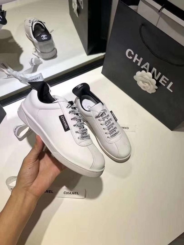 CC calfskin sneakers G34473 white