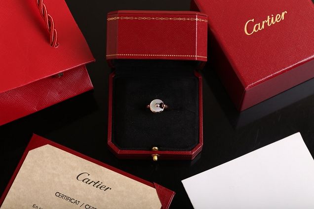 Cartier amulette de ring B3047102