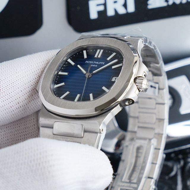 Patek Philippe swiss mechanical movement watch  5711-1A dark blue