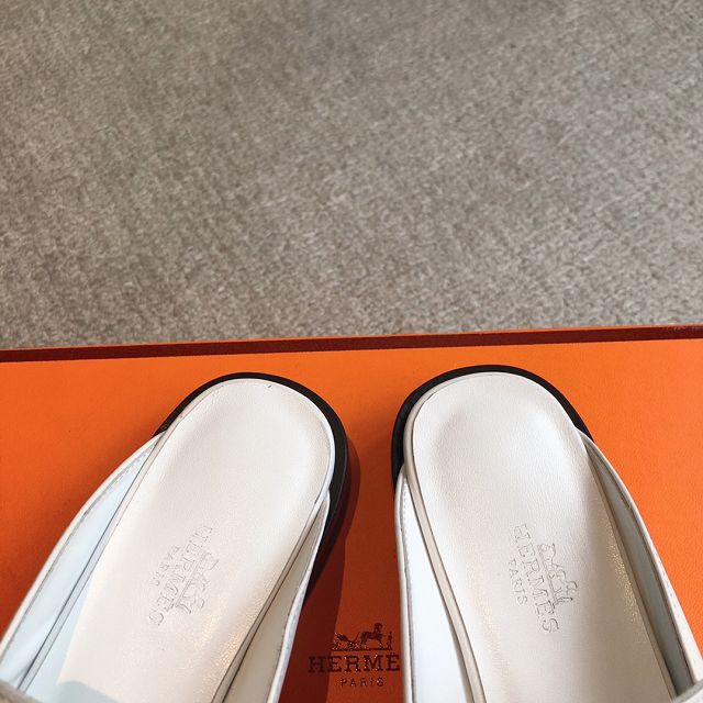 Hermes calfskin Iota mule HS0179