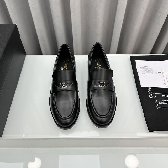 CC calfskin loafers CH0077