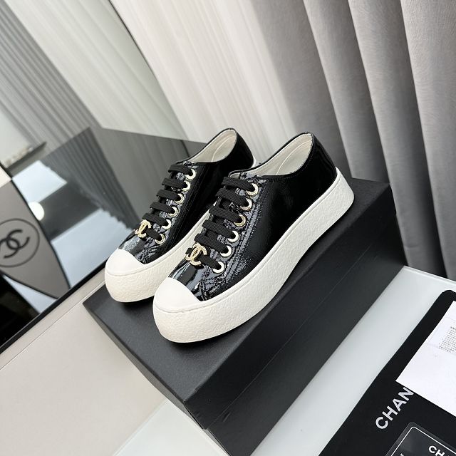 CC calfskin sneakers CH0093