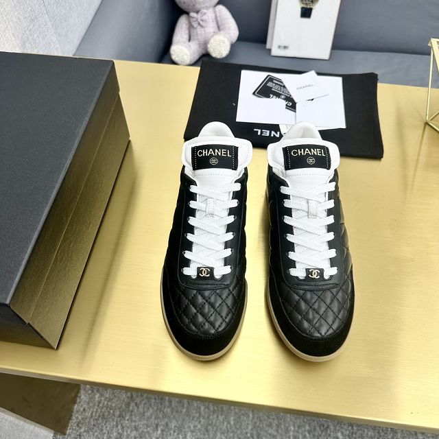 CC calfskin sneakers CH0122