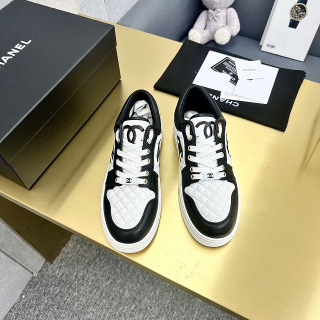 CC calfskin sneakers CH0122