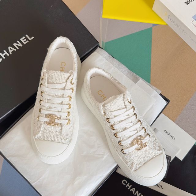 CC calfskin sneakers CH0173