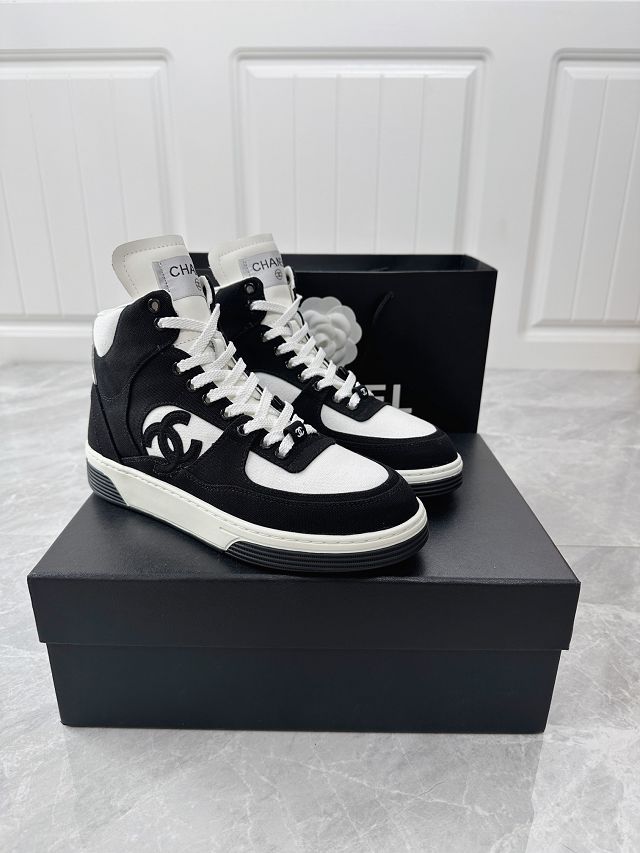 CC calfskin sneakers CH0313