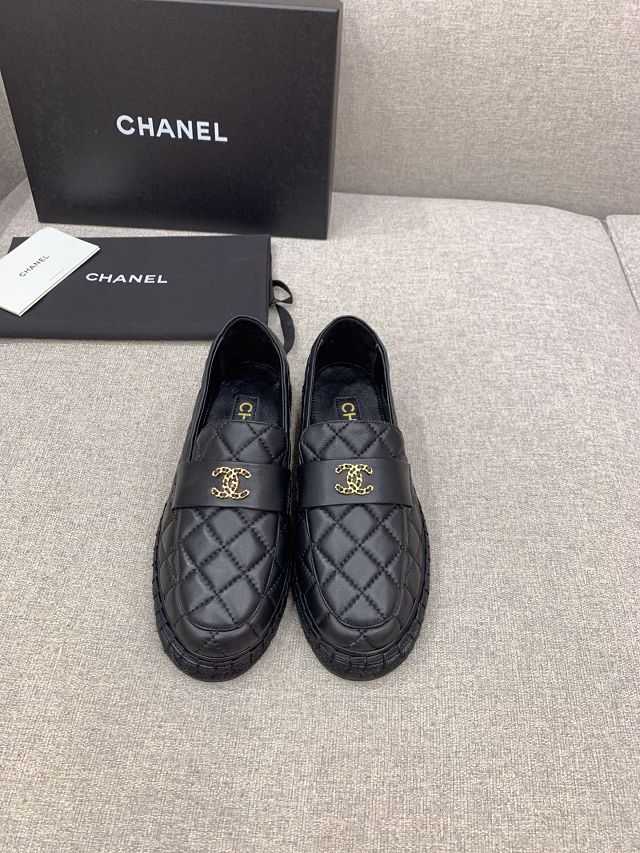 CC lambskin loafers CH0299