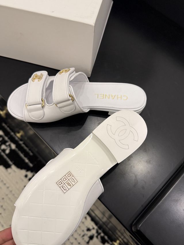 CC original lambskin mules CH00193