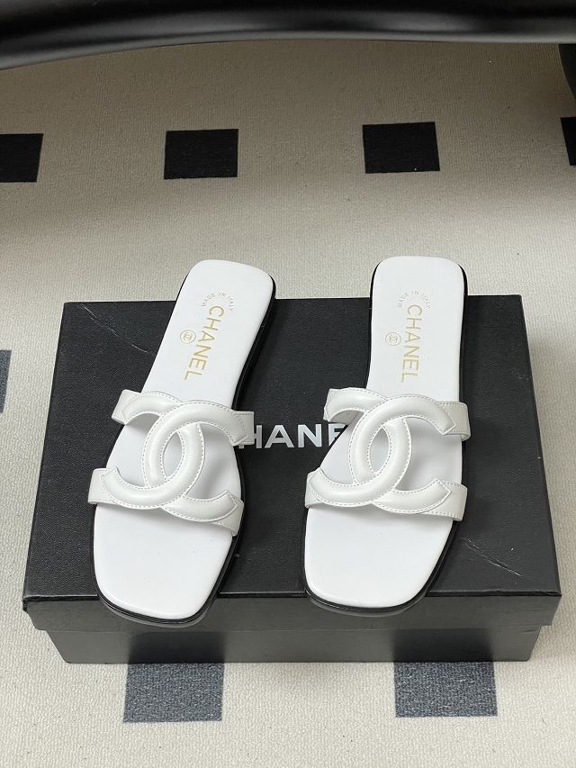 CC original lambskin mules CH00302
